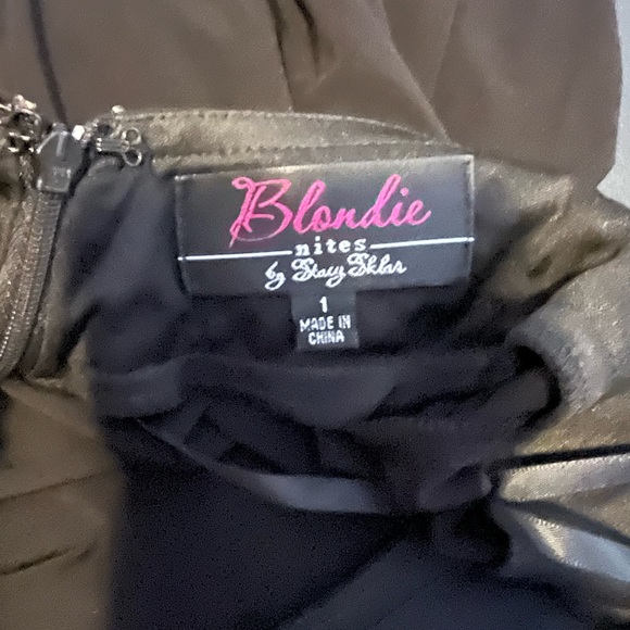 Black backless prom dress with sequence - Picture 6 of 7